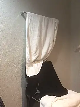 SlimBeenBadd1981 online show from 01-01-25, 07:20