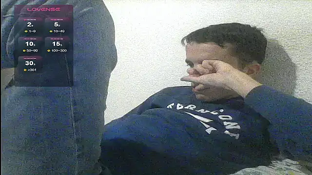 Snapshot of Tombgy07 chatting on 12-12-24, 08:21 Tombgy07 online show from 12-12-24, 08:21