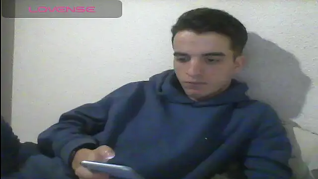 Snapshot of Tombgy07 chatting on 01-31-25, 08:43 Tombgy07 online show from 01-31-25, 08:43