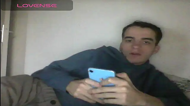 Snapshot of Tombgy07 chatting on 02-13-25, 04:39 Tombgy07 online show from 02-13-25, 04:39