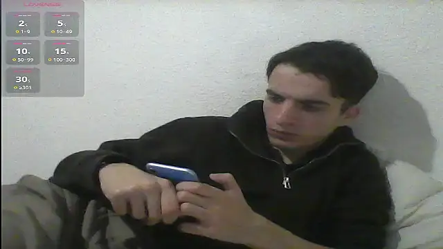 Snapshot of Tombgy07 chatting on 03-05-25, 08:10 Tombgy07 online show from 03-05-25, 08:10