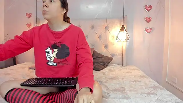 Snapshot of SakuraLee_ chatting on 06-11-26, 01:31 SakuraLee online show from 06-11-26, 01:31