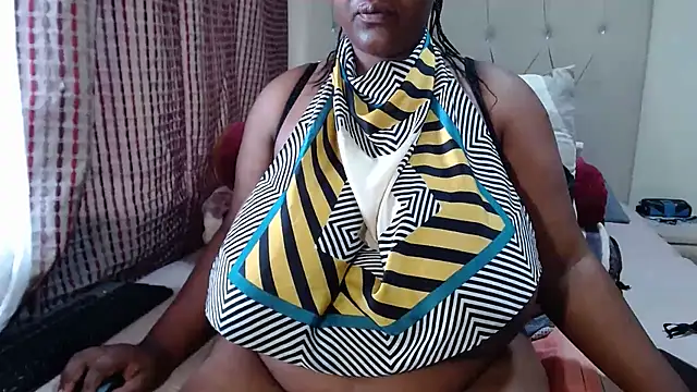 CHOCOLATEDARKBUSTYX online show from 10-27-25, 09:13