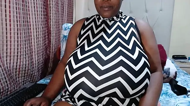 CHOCOLATEDARKBUSTYX online show from 05-25-26, 06:19