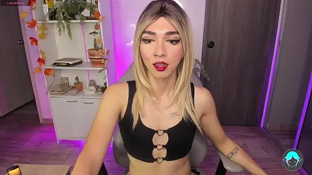 sofi elfqueen online show from 01-24-25, 01:45