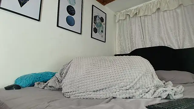 sam her online show from 09-11-25, 09:04