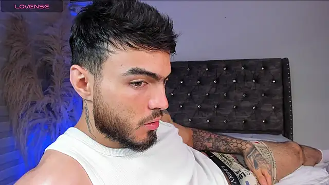 Snapshot of Paulwolf69 chatting on 12-03-24, 04:58 Paulwolf69 online show from 12-03-24, 04:58