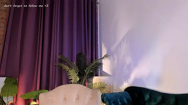 LauraCoy online show from 01-30-25, 08:21