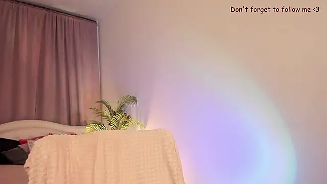 LauraCoy online show from 02-06-25, 08:23