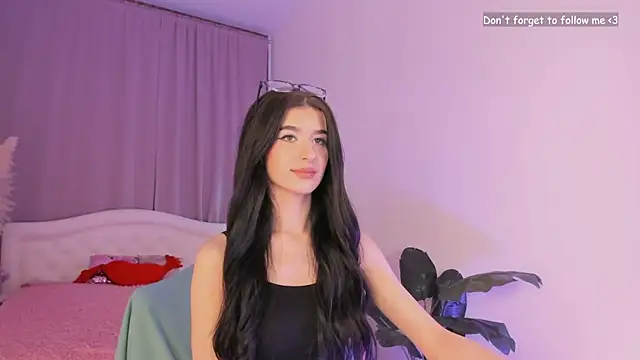 LauraCoy online show from 10-05-25, 11:24