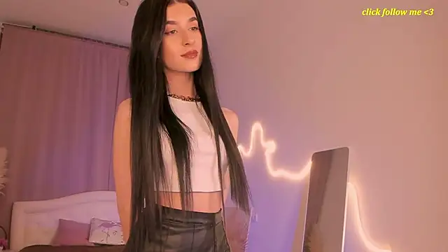 Snapshot of LauraCoy chatting on 07-05-26, 09:11 LauraCoy online show from 07-05-26, 09:11