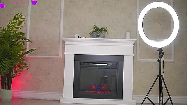 Abbela White online show from 11-20-25, 07:08