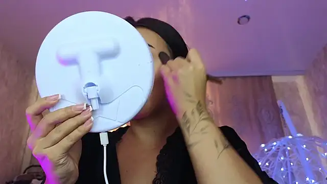 lily  foster online show from 02-20-26, 05:48