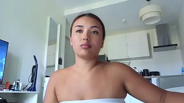 lily  foster online show from 03-08-26, 06:39