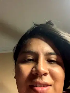 Snapshot of moncerrat_luna chatting on 12-05-24, 05:06 moncerrat luna online show from 12-05-24, 05:06