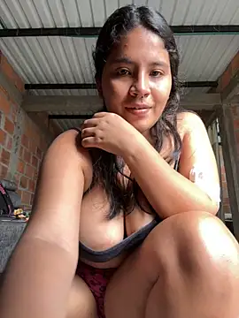 Snapshot of moncerrat_luna chatting on 12-05-24, 08:22 moncerrat luna online show from 12-05-24, 08:22