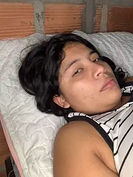 Snapshot of moncerrat_luna chatting on 01-25-25, 11:34 moncerrat luna online show from 01-25-25, 11:34