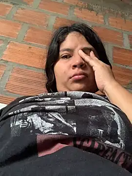 Snapshot of moncerrat_luna chatting on 02-15-25, 01:16 moncerrat luna online show from 02-15-25, 01:16