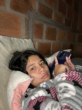 Snapshot of moncerrat_luna chatting on 02-21-25, 12:17 moncerrat luna online show from 02-21-25, 12:17