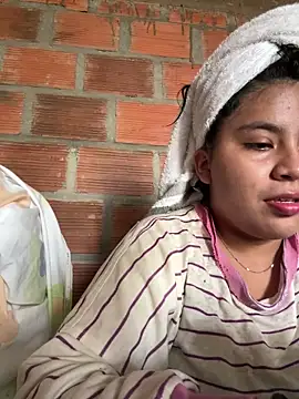 Snapshot of moncerrat_luna chatting on 03-04-25, 08:38 moncerrat luna online show from 03-04-25, 08:38