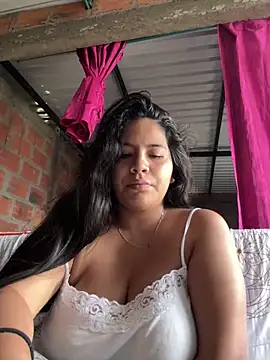 Snapshot of moncerrat_luna chatting on 03-18-25, 04:26 moncerrat luna online show from 03-18-25, 04:26