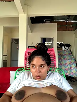 Snapshot of moncerrat_luna chatting on 09-30-25, 09:09 moncerrat luna online show from 09-30-25, 09:09