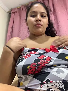 Snapshot of moncerrat_luna chatting on 10-10-25, 11:15 moncerrat luna online show from 10-10-25, 11:15