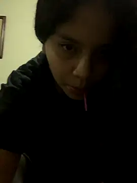 Snapshot of moncerrat_luna chatting on 11-04-25, 02:10 moncerrat luna online show from 11-04-25, 02:10