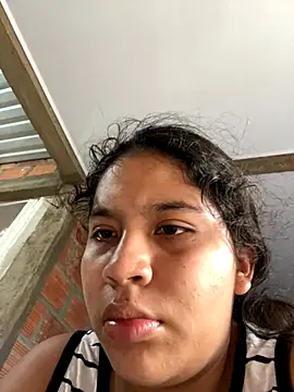 moncerrat luna online show from 11-19-25, 04:40