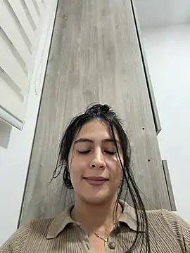 Snapshot of Sophie__Foxxx chatting on 07-05-26, 11:45 Sophie Foxxx online show from 07-05-26, 11:45