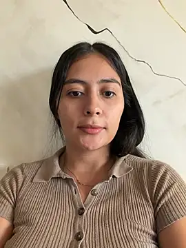 Snapshot of Sophie__Foxxx chatting on 07-14-26, 07:30 Sophie Foxxx online show from 07-14-26, 07:30
