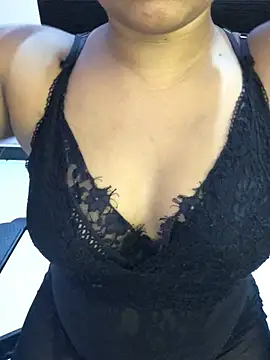 Rose Olivia online show from 03-26-26, 04:12