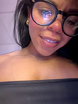 Snapshot of Charly_ chatting on 06-17-26, 03:42 Charly online show from 06-17-26, 03:42