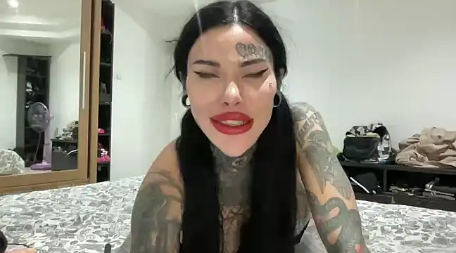 claudiacvc95 online show from 12-06-24, 11:11