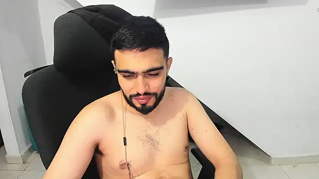 Lia-y-felipe online show from 05-25-26, 12:27