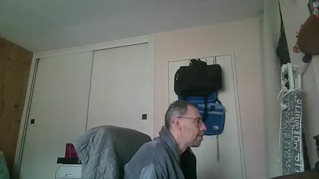 ptitcanard60600 online show from 05-13-26, 07:28