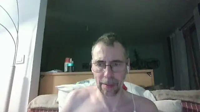 ptitcanard60600 online show from 05-24-26, 10:37