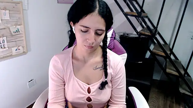 samantha baby  online show from 01-17-26, 04:33