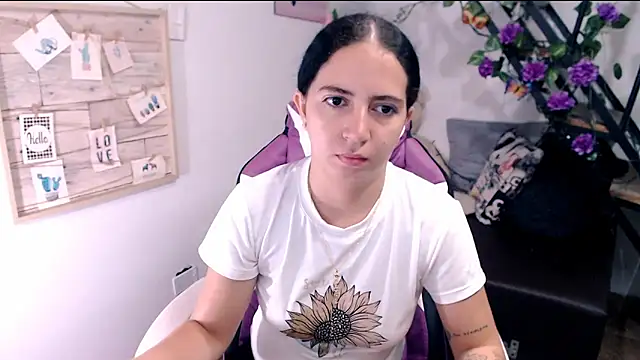 Snapshot of samantha_baby_ chatting on 05-02-26, 04:12 samantha baby online show from 05-02-26, 04:12