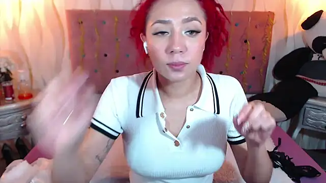 IsabelaLatina online show from 10-22-25, 02:17