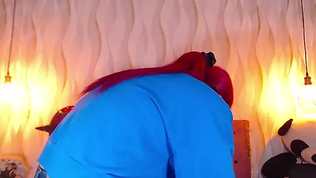 IsabelaLatina online show from 10-28-25, 01:09