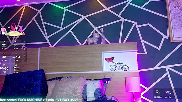 Snapshot of KAROL-SCOTT chatting on 11-04-25, 08:30 KAROL-SCOTT online show from 11-04-25, 08:30