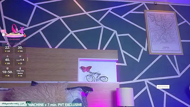 Snapshot of KAROL-SCOTT chatting on 11-05-25, 08:31 KAROL-SCOTT online show from 11-05-25, 08:31