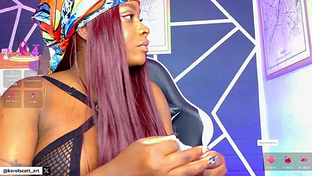 Snapshot of KAROL-SCOTT chatting on 11-06-25, 08:32 KAROL-SCOTT online show from 11-06-25, 08:32