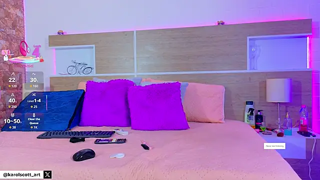 Snapshot of KAROL-SCOTT chatting on 01-12-26, 09:09 KAROL-SCOTT online show from 01-12-26, 09:09