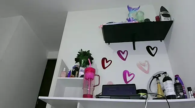 Snapshot of ari_sexy1 chatting on 03-01-25, 01:43 ari sexy1 online show from 03-01-25, 01:43