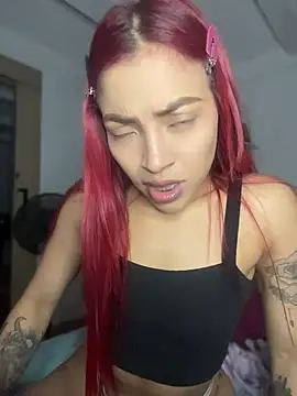 Snapshot of ari_sexy1 chatting on 05-18-26, 04:07 ari sexy1 online show from 05-18-26, 04:07