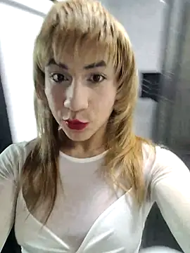 Snapshot of Evehampy chatting on 10-31-25, 10:22 Evehampy online show from 10-31-25, 10:22