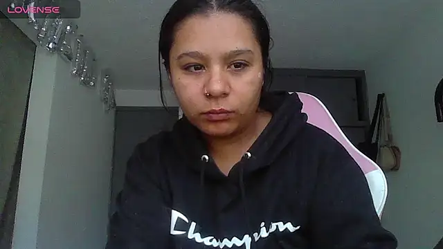 Snapshot of Charis_21 chatting on 07-15-26, 12:21 Charis 21 online show from 07-15-26, 12:21
