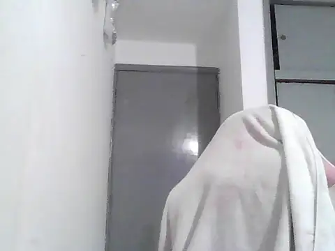 Snapshot of Charis_21 chatting on 07-23-26, 04:21 Charis 21 online show from 07-23-26, 04:21